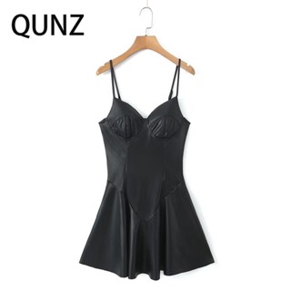 Qunz ชุดเดรส หนัง PU สีดํา แฟชั่น 1142