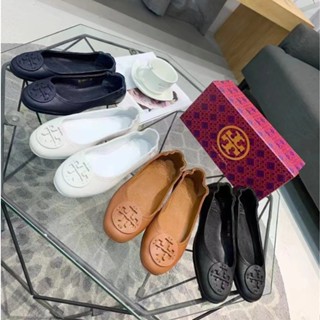 รองเท้าบัลเล่ต์ พื้นแบน พิมพ์ลายโลโก้ Tory Burch หลากสี