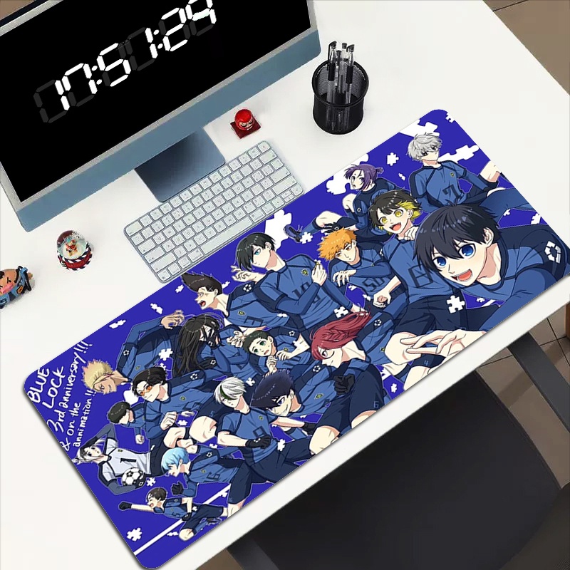 BLUE LOCK แผ่นรองเมาส์ขนาดใหญ่อุปกรณ์เสริมโต๊ะ Gamer ตู้เกม Mousepad อะนิเมะโต๊ะคอมพิวเตอร์คีย์บอร์ดเสื่อสําหรับเล่นเกม Office Pc
