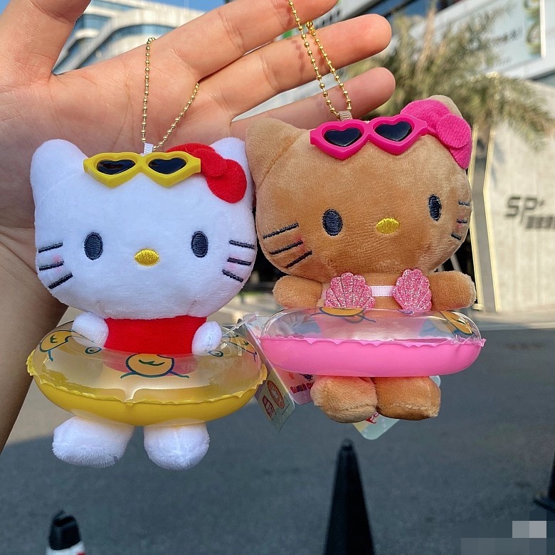 SANRIO พวงกุญแจ จี้ตุ๊กตา Kuromi Hello Kitty Melody Cinnamoroll เหมาะกับของขวัญ แฟชั่นฤดูร้อน สําหรับเด็ก