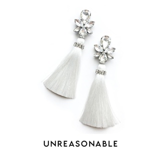 ต่างหูพู่ Tassel Earrings สีขาว ต่างหูคลิป ต่างหูก้านเงินแท้ น้ำหนักเบา สวยใส่สบาย Unreasonable Accessories UA0111-05