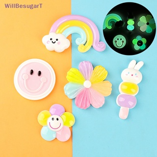 [WillBesugarT] เครื่องประดับเรซิ่น รูปดอกไม้ หน้ายิ้ม เรืองแสง ขนาดเล็ก 2 ชิ้น