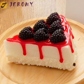 Jeromy โมเดลเค้กจําลอง ทรงสามเหลี่ยม วัสดุ PU อเนกประสงค์ ของเล่นสําหรับเด็ก