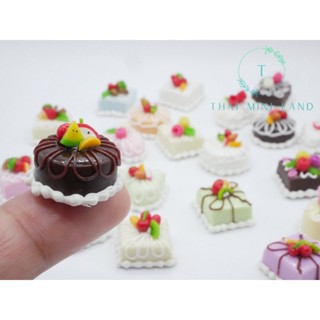 เค้กจิ๋ว ราคา/ชิ้น (ขนาด 1.5 ซม.) ขอบวิปครีม งาน Handmade เค้กจิ๋ว ขนมเค้กจิ๋ว cake เค้กคริสมาสต์ ของจิ๋ว Christmas