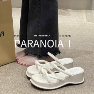 PARANOIA  I รองเท้าแตะส้นหนาฟองน้ำเค้กสวมใส่ด้านนอกผู้หญิงใหม่สไตล์เกาหลีแฟชั่นรองเท้าแตะส้นเตารีดและรองเท้าแตะแฟชั่นผู้หญิง