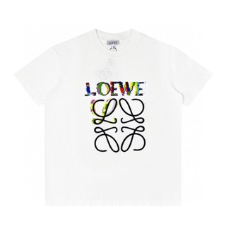 เสื้อยืดแขนสั้น ผ้าฝ้าย ปักลายโลโก้ตัวอักษร Loewe 23ss ทรงหลวม สีสันสดใส สําหรับผู้ชาย และผู้หญิง