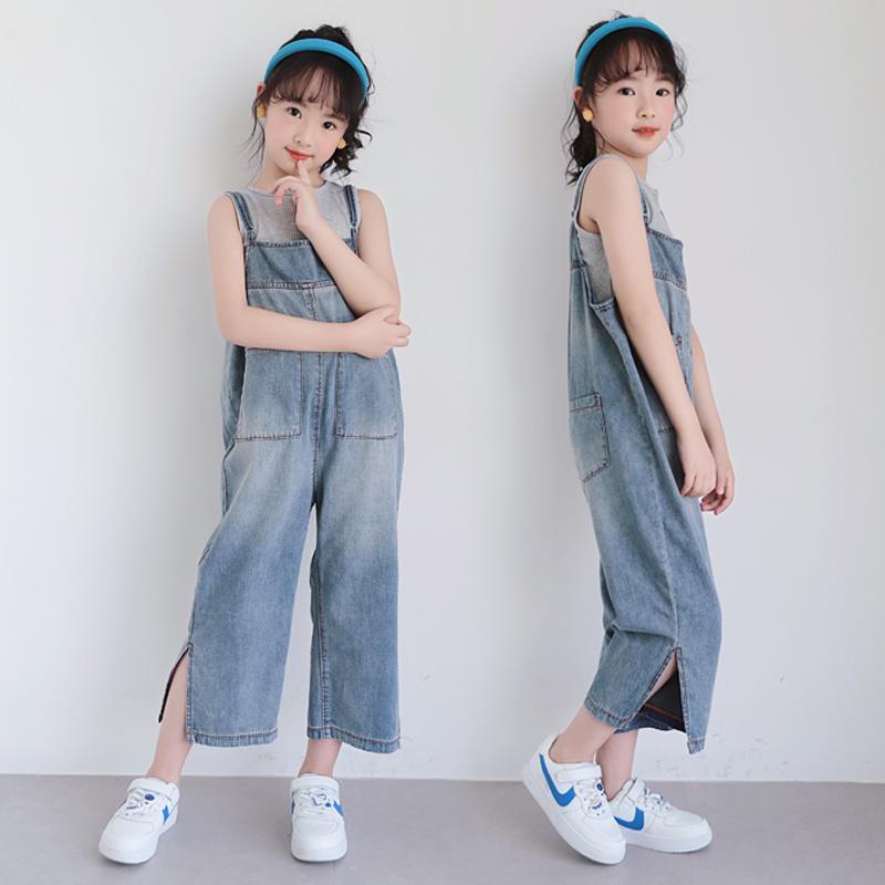 ชุดเด็กผู้หญิง【ชุด 2 ชิ้น】 เสื้อแขนกุด+เอี๊ยมยีนส์ จั้มสูทสายเดี่ยว กางเกงขากว้าง เหมาะสำหรับ 3-10 ขวบ