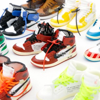 ของเล่นโมเดลรองเท้าบาสเก็ตบอล AJ1 ขนาดเล็ก สําหรับตกแต่งเค้ก