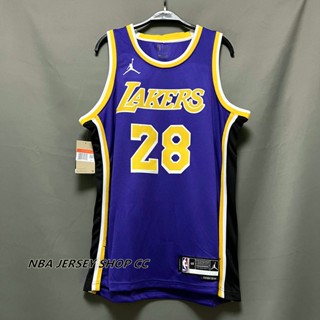 【คุณภาพสูง】ใหม่ ของแท้ NBA Los Angeles Lakers สําหรับผู้ชาย #28 เสื้อกีฬาแขนสั้น ลายทีม Rui Hachimura Swingman สีม่วง
