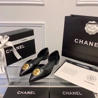 ((CHANE _) Chanel Style 2023 รองเท้าส้นสูง ผ้าซาติน หนังวัวแท้ หัวแหลม แต่งพลอยเทียม สีดํา สําหรับผู้หญิง