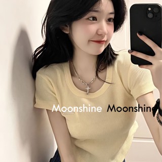 Moon  เสื้อครอป เสื้อแฟชั่นผู้หญิง y2k สีพื้น สําหรับผู้หญิง ใส่ไปคลับ ปาร์ตี้ 2023 ทันสมัย ทันสมัย ins Stylish A23K056 36Z230909