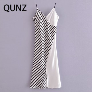 Qunz ชุดเดรส ลายทาง เซ็กซี่ 23126