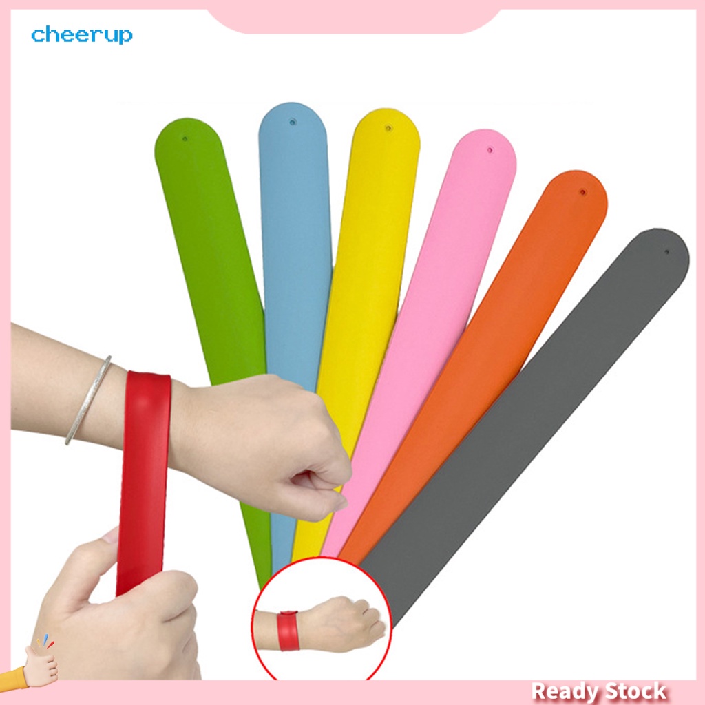 P2 2 ชิ้น เด็ก ตบ สร้อยข้อมือ สีพื้น ยืดหยุ่น หมุนได้เอง สายรัดข้อมือ สร้างสรรค์ คลายเครียด นุ่ม เด็กผู้ชาย เด็กผู้หญิง ตบวงกลม ซิลิโคน สายรัดข้อมือ ของเล่นเด็ก ของขวัญ