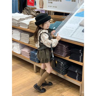 Korean style childrens clothing 2023 autumn girls retro doll collar floral knitted waistcoat little girl flower pants three-piece set YNVU