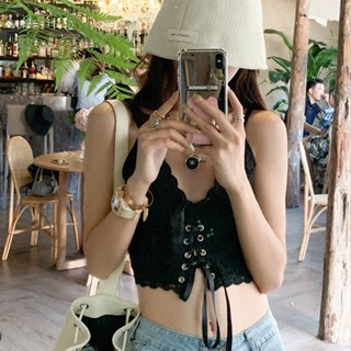 เสื้อกล้ามคอวีผู้หญิง เสื้อสายเดี่ยวลูกไม้ เสื้อครอป เสื้อกล้ามแขนกุด เสื้อครอปสายเดี่ยวลูกไม้ เสื้อกล้าม ผู้หญิง มี ฟองน้ำ หลังสม๊อคใส่สบาย lzboi_9.th