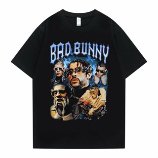 มีความสุข เสื้อยืด แร็ปเปอร์ Bad Bunny ภาพกราฟิกพิมพ์เสื้อยืดผู้ชายผู้หญิงแฟชั่นฮิปฮอป  แขนสั้นผู้ชายผ้าฝ้ายบริสุทธิ์ T