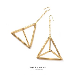 ต่างหูพีรามิด สีทอง ต่างหูก้านเงินแท้ น้ำหนักเบา สวยใส่สบาย Unreasonable Accessories UA0010-02