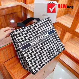 สินค้าแฟชั่น new bag fashion กระเป๋าถือสุดฮิต ลายน่ารัก ๆ บรรจุของได้เยอะ รุ่น 54454