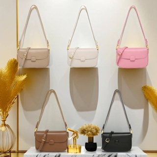 กระเป๋าสี่เหลี่ยมขนาดเล็กกระเป๋าใต้วงแขน Pompom Square Buckle สุภาพสตรีกระเป๋าสะพาย