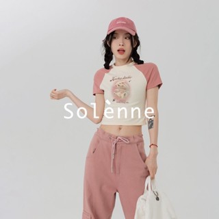 Solenne เสื้อครอป เสื้อยืดผู้หญิง ครอป baby tee สาวเรโทร 2023 NEW Style 071914