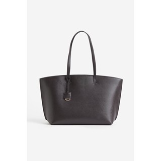 H&amp;M  Woman Shopper 1172410_1 H&amp;M