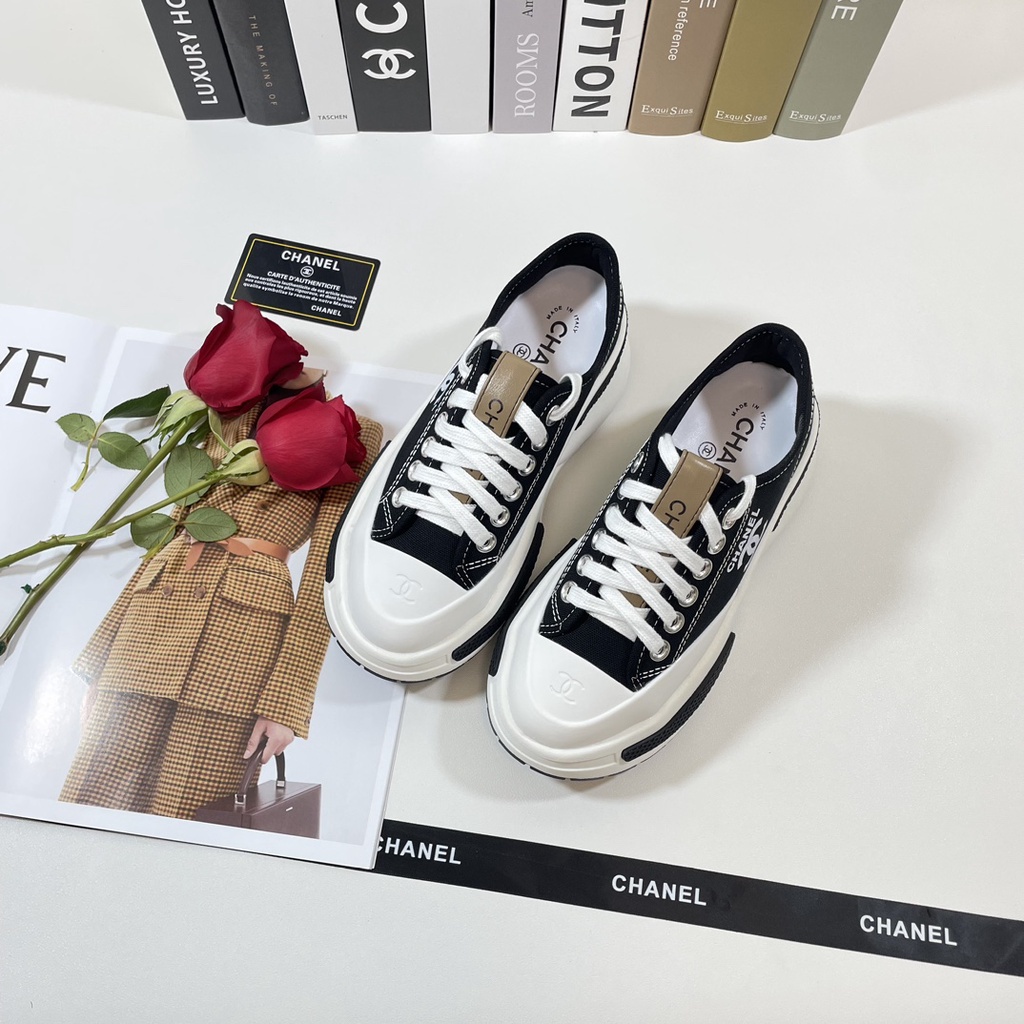[พร้อมกล่อง] Chanel 2023 ใหม่ รองเท้าผ้าใบลําลอง ส้นแบน แฟชั่นคลาสสิก สําหรับสตรี