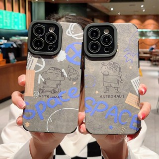 สำหรับ เคส iPhone 11 13 14 12 Pro Max อวกาศนักบินอวกาศ Shin Chan ปลอกน่ารักสำหรับ iPhone 11 14 13 12 Pro Max 7 8 Plus XR XS X SE2 SE3 เคสการ์ตูนดินสอสีชินจังกล้องกันกระแทกเลนส์ซิลิโคนฝาหลังโทรศัพท์ 7Plus 8Plus 14Plus 14Pro 12Pro 13Pro 11Pro Max