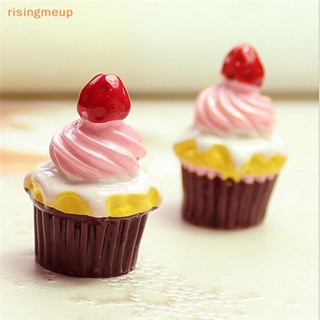 [risingmeup] โมเดลเค้กสตรอเบอร์รี่จิ๋ว อุปกรณ์เสริม สําหรับตกแต่งบ้านตุ๊กตา 3 ชิ้น