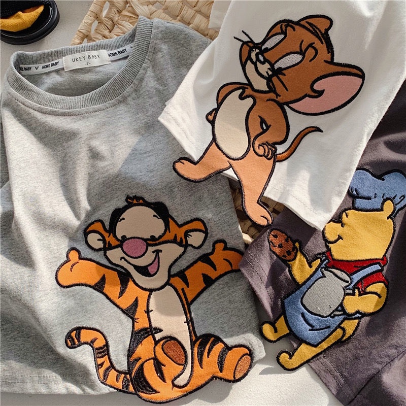 Riconini ใหม่ เสื้อยืดแขนสั้น ผ้าฝ้าย 100% ปักลายการ์ตูน แฟชั่นฤดูร้อน สําหรับเด็กผู้ชาย และผู้หญิง