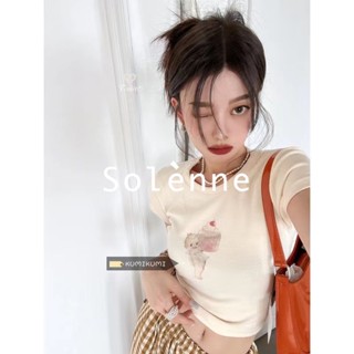 Solenne  เสื้อครอป เสื้อยืดผู้หญิง ครอป baby tee สาวเรโทร 2023 NEW Style ทันสมัย สวย คุณภาพสูง Trendy A99J1Z7 36Z230909