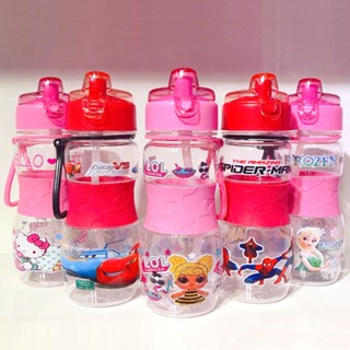 ขวดน้ํา sippy cup ลายการ์ตูนสําหรับเด็กเล็ก ขวดน้ํา ลายการ์ตูน ขนาด 400 มล. แบบสร้างสรรค์ แฟชั่นฤดูร้อน สําหรับนักเรียน