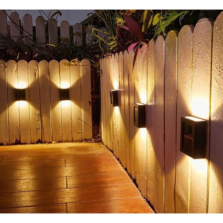MOJU ไฟเหลือง Solar light ติดรั้วบ้าน เพิ่มความสวยงาม แต่งสวน ติดผนัง ตกแต่งกลางแจ้ง ไฟสวน ไฟแต่งสวน ไฟติดผนังโซล่าเซลล์ ราคา ถูกที่สุด ดีลบีเคเค