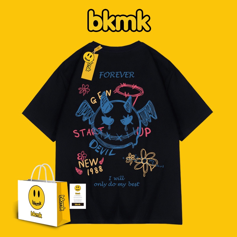 Bkmk เสื้อยืดแขนสั้น พิมพ์ลายกราฟฟิติหน้ายิ้ม สีดํา แฟชั่นฤดูใบไม้ผลิ สําหรับผู้ชาย และผู้หญิง