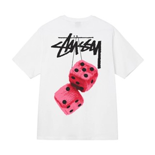 2023 แฟชั่นคลาสสิกเสื้อยืดแขนสั้น พิมพ์ลายลูกเต๋า Stussy Fuzzy dice สําหรับผู้ชาย และผู้หญิง เสื้อยืดคอตตอนลำลอง