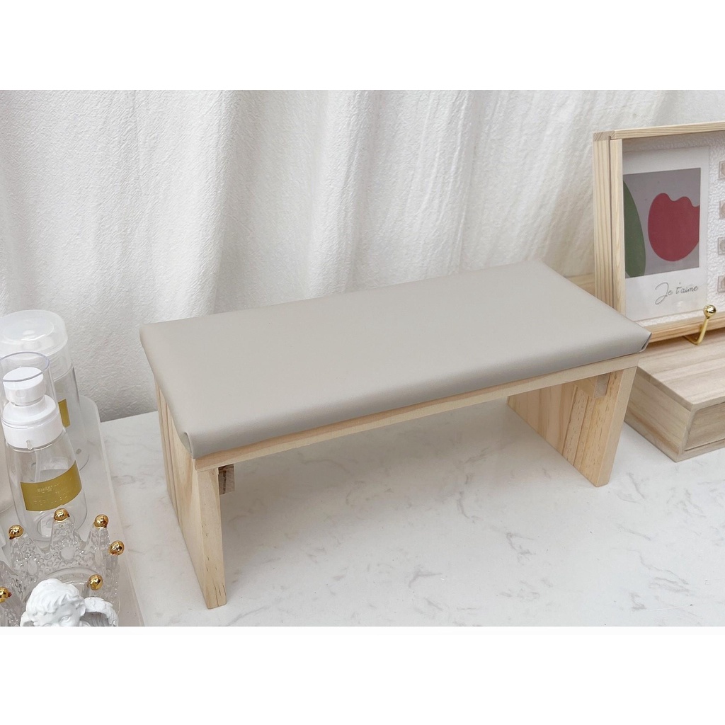 โต๊ะไม้รองมือทำเล็บมินิมอล 27.5*10.5cm