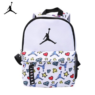 Air Jordan กระเป๋าเป้สะพายหลัง กระเป๋านักเรียน ขนาดเล็ก สําหรับเด็กผู้ชาย ผู้หญิง DZ3755
