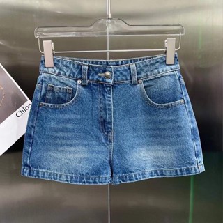 ♥ เช็คสินค้าก่อนสั่ง PRADA DENIM SHORTS  กางเกงยีนส์ ขาสั้น เนื้อผ้ายีนส์ ฟอกสี วินเทจ สวย พราด้า ปราด้า