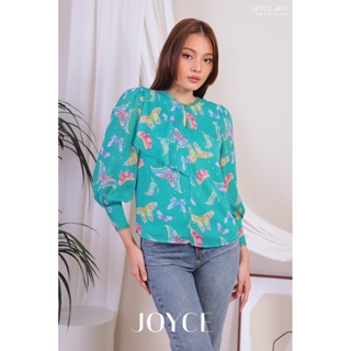 J035 Joyce เสื้อชีฟองพิมพ์ลายผีเสื้อ คอกลมใส่ทริมผ่าเจาะอกติดกระดุม แต่งระบายผ้าด้านขวา ทรงแขน 3 ส่วนรูดพองติดกระดุม ...