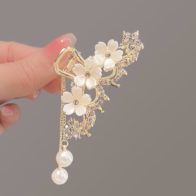 2023 Camellia Grab Clip หญิงพู่อารมณ์ประณีต High-End Medium Shark Clip