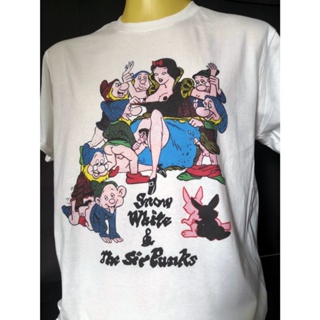 เสื้อวงนำเข้า Seditionaries Snow White &amp; The Sir Punks Sex Pistols Punk Rock Retro Style Vintage T-shirt