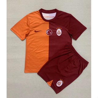 【จัดส่งด่วน】Galatasaray ชุดเสื้อกีฬาแขนสั้น ลายทีมชาติฟุตบอล สําหรับผู้ชาย