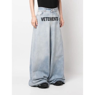 ♥ เช็คสินค้าก่อนสั่ง VETEMENTS LOGO PRINT BEGGY JEANS กางเกงยีนส์ ทรงขากว้าง สวย เท่ห์ ยีนส์ทรงสวย เซอร์ เกร๋มาd