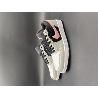 Jordan 1 Low AJ1 รองเท้าบาสเก็ตบอล ข้อสั้น สําหรับผู้หญิง 553558 ขาว ดํา ชมพู 553558-062 40 ก