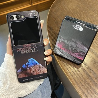 เคสโทรศัพท์มือถือแบบแข็ง กันกระแทก ลายภูเขาหิมะ Never Stop North สีดํา สําหรับ Samsung Galaxy Z Flip 5 4 3 2 1 5G Flip3 Flip4 Z Fold 5 4 3 2 Fold4