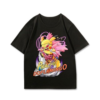 [S-5XL]แฟชั่น One Piece และ Pokémon Anime Graphic Tee - พิมพ์ลายถนน Zoro Aini Doflamingo และ Pikachu