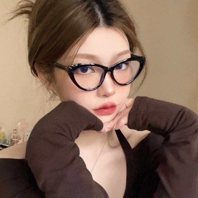 Cats Eye กรอบหนาสีดําธรรมดา Face ผู้หญิง Retro แฟชั่นยุโรปและอเมริกาแว่นตาแบน