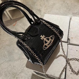 Fashionable and Personalized Handheld Chain Bag for Girls, New and Small Design Saturn Mini Oblique Straddle Bag, Crocodile Pattern Patent Leather Bag