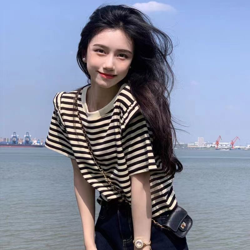 เสื้อยืดแขนสั้น คอกลม แต่งระบาย ลายทาง แฟชั่นฤดูร้อน สําหรับผู้หญิง