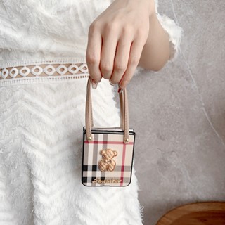 เคสโทรศัพท์มือถือ กันกระแทก ลายตารางหมากรุก พร้อมสายคล้อง ประดับมุก หรูหรา สําหรับ Samsung Galaxy Z Flip 1 2 3 4 5G Z Flip 5
