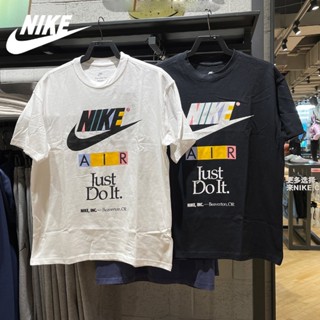 Nike เสื้อยืดคอกลม แขนสั้น ผ้าฝ้าย 100% พิมพ์ลายโลโก้ตัวอักษร ทรงหลวม สําหรับผู้ชาย FB9779